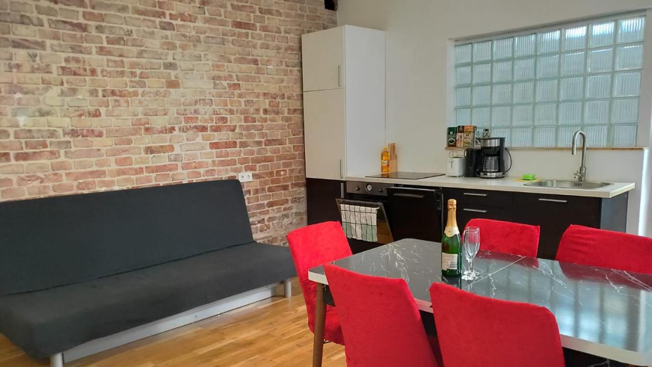 Cozynite Premium Apartment Stadthalle Виена Екстериор снимка